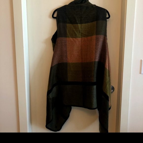 Lolë Jacquard Sleeveless Duster Cardigan O/S - Picture 8 of 13